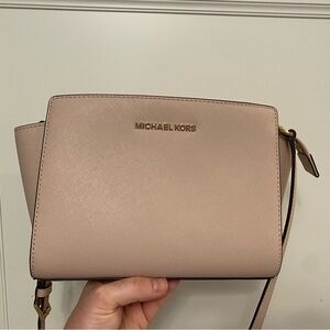 Michael Kors Crossbody. Color, blush non-smoking household.